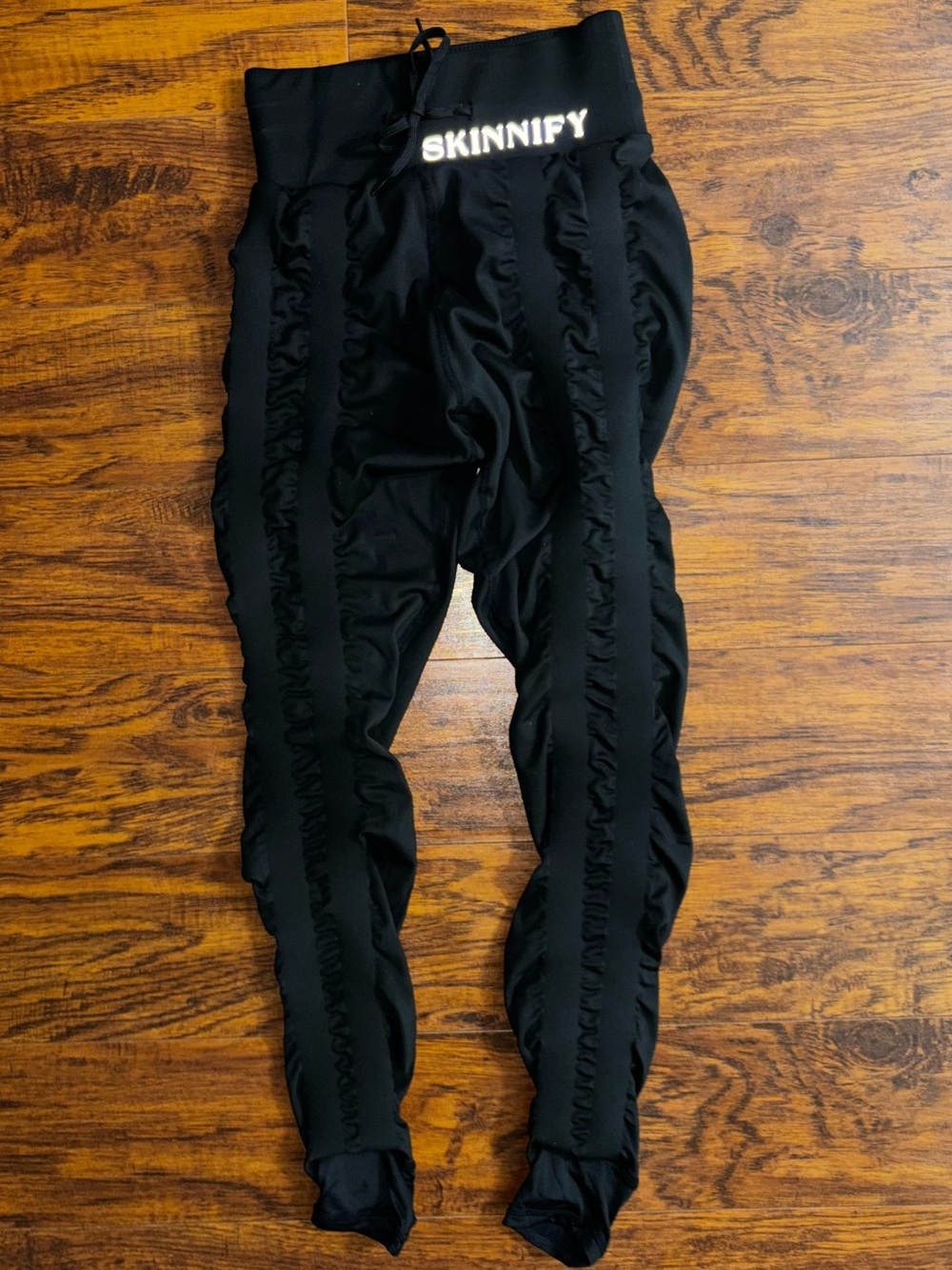 Skinnify Black Resistance Band High-Rise Ruched Leggings Textured Workout Tights